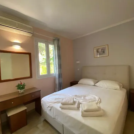 Διαμέρισμα Corfu Menigos 40 *